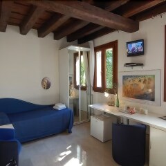 Отель Santa Margherita Guest House Италия, Венеция - отзывы, цены и фото номеров - забронировать отель Santa Margherita Guest House онлайн комната для гостей фото 3