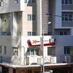 Отель Base Backpackers Brisbane Uptown - Hostel Австралия, Брисбен - отзывы, цены и фото номеров - забронировать отель Base Backpackers Brisbane Uptown - Hostel онлайн балкон