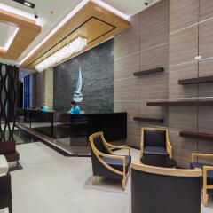 The Marina Phuket Hotel развлечения