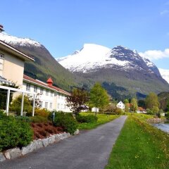 Отель Loenfjord фото 2