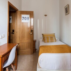 Отель Hostal Estela Испания, Мадрид - отзывы, цены и фото номеров - забронировать отель Hostal Estela онлайн сейф в номере