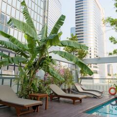 Апартаменты Sabai Sathorn Serviced Apartment Бангкок бассейн фото 2