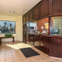 Отель Sea Rock Inn - Los Angeles Лос-Анджелес в номере
