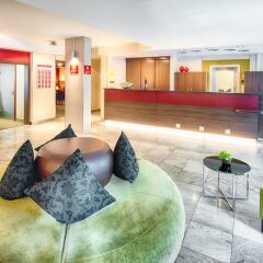 Leonardo Hotel & Residenz München бассейн