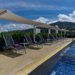 Ashlee Hub Hotel Patong бассейн