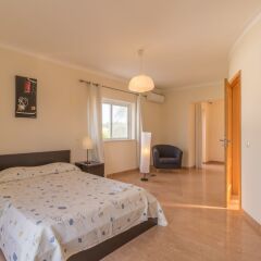 Отель Villas2Go2 Alvor Villa Португалия, Портимао - отзывы, цены и фото номеров - забронировать отель Villas2Go2 Alvor Villa онлайн комната для гостей фото 2