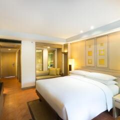 Отель Phuket Marriott Resort & Spa, Merlin Beach 5* Стандартный номер разные типы кроватей фото 3