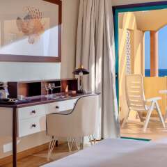 Отель H10 Sentido Playa Esmeralda - Adults Only удобства в номере