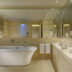 Отель Grand Hotel Minerva Италия, Флоренция - 5 отзывов об отеле, цены и фото номеров - забронировать отель Grand Hotel Minerva онлайн ванная фото 2