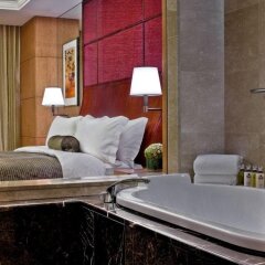 Отель Shangri-La Tokyo Япония, Токио - 2 отзыва об отеле, цены и фото номеров - забронировать отель Shangri-La Tokyo онлайн ванная