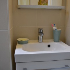 Апартаменты Charming Apartment Near Le Marais ванная