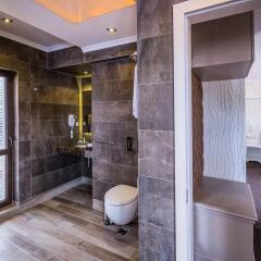 Отель 8 1/2 Art Guest House спа