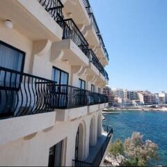 Отель Gillieru Harbour Сан-Пауль-иль-Бахар балкон