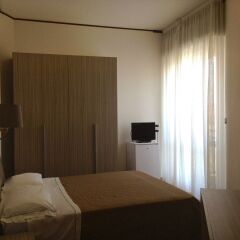 Отель Carlton Beach Италия, Римини - 2 отзыва об отеле, цены и фото номеров - забронировать отель Carlton Beach онлайн комната для гостей фото 3
