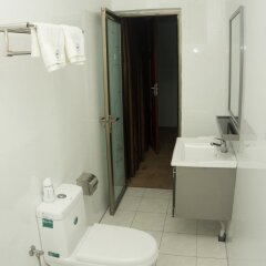 Hotel Maharaja Palace in Paramaribo, Suriname from 118$, photos, reviews - zenhotels.com bathroom