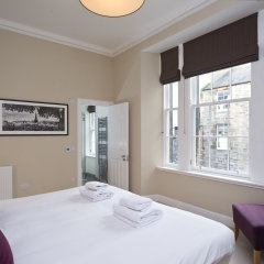 Отель Destiny Scotland - Thistle Street Apartments Великобритания, Эдинбург - отзывы, цены и фото номеров - забронировать отель Destiny Scotland - Thistle Street Apartments онлайн комната для гостей фото 3