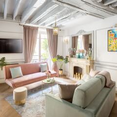 Отель Luxury 4 Bedroom 3 Bathroom Louvre - AC Париж комната для гостей фото 3