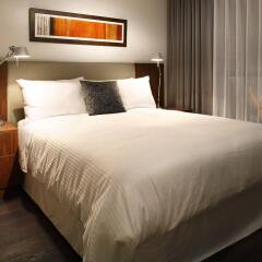 Отель LEVEL Furnished Living Yaletown Seymour Канада, Ванкувер - отзывы, цены и фото номеров - забронировать отель LEVEL Furnished Living Yaletown Seymour онлайн комната для гостей фото 2