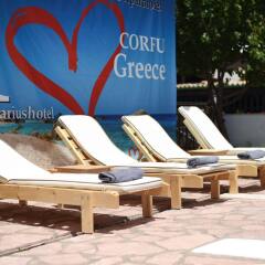 Aquarius Beach Hotel пляж