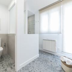 Отель Malasaña Residence by Allo Maisons ванная
