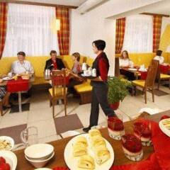 Отель EB Hotel Garni Австрия, Зальцбург - 1 отзыв об отеле, цены и фото номеров - забронировать отель EB Hotel Garni онлайн питание фото 3