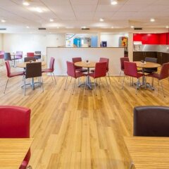 Отель Travelodge Manchester Sportcity Великобритания, Манчестер - отзывы, цены и фото номеров - забронировать отель Travelodge Manchester Sportcity онлайн фото 4