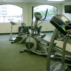 SureStay Plus Hotel by Best Western Houston Medical Center фитнесс-зал фото 4