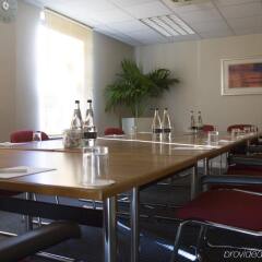 Отель Holiday Inn WARRINGTON фото 2