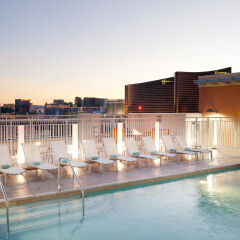 Отель SpringHill Suites Las Vegas Convention Center США, Лас-Вегас - отзывы, цены и фото номеров - забронировать отель SpringHill Suites Las Vegas Convention Center онлайн бассейн фото 2
