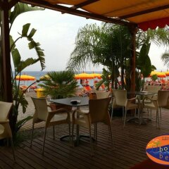Отель Holiday Sun Lodge Appartamento Vacanze Джардини Наксос гостиничный бар