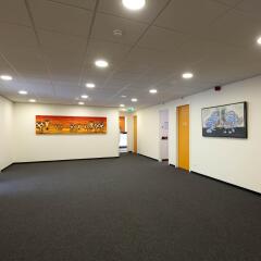 Отель easyHotel Den Haag фото 3