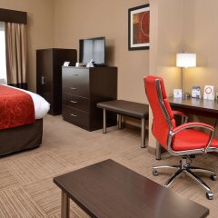 Отель Comfort Suites East удобства в номере фото 2