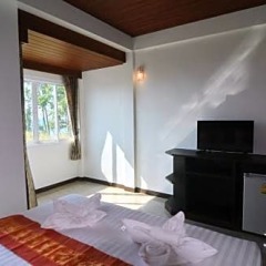 The Sea At Lanta Hotel Ланта удобства в номере