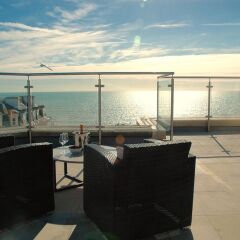 Апартаменты Boutique Beach Apartments пляж