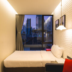 Отель Sleepbox Sukhumvit 22 Бангкок комната для гостей фото 4