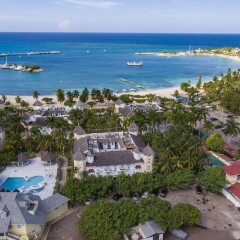 Отель Beach Sands Studio 210E - Turtle Tower Ямайка, Очо-Риос - отзывы, цены и фото номеров - забронировать отель Beach Sands Studio 210E - Turtle Tower онлайн пляж фото 2