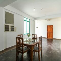 Night Station Hotel в номере