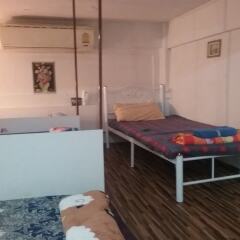 Danee Hostel Бангкок удобства в номере