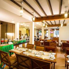 Отель Atithi Resort & Spa Непал, Покхара - отзывы, цены и фото номеров - забронировать отель Atithi Resort & Spa онлайн питание