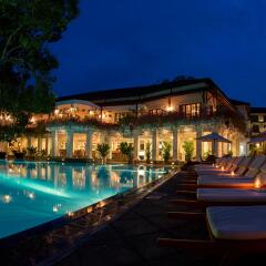 Отель Mahaweli Reach Hotel Шри-Ланка, Канди - отзывы, цены и фото номеров - забронировать отель Mahaweli Reach Hotel онлайн бассейн фото 2