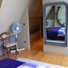 Отель Holiday Home Bridge House удобства в номере