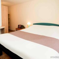 Отель ibis Gent Centrum St-Baafs Kathedraal Бельгия, Гент - отзывы, цены и фото номеров - забронировать отель ibis Gent Centrum St-Baafs Kathedraal онлайн комната для гостей