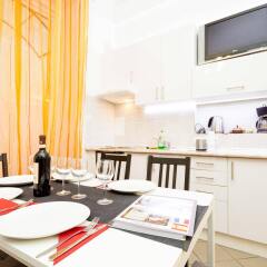 Апартаменты Like Home - Opera Apartments в номере
