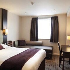 Отель Premier Inn London City - Aldgate комната для гостей