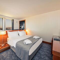 Отель Mercure Istanbul The Plaza Bosphorus комната для гостей фото 3