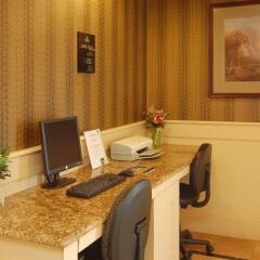 Отель Best Western Plus Rama Inn & Suites удобства в номере фото 2