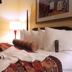 Embassy Suites Hotel Baton Rouge in Baton Rouge, United States of America from 168$, photos, reviews - zenhotels.com guestroom