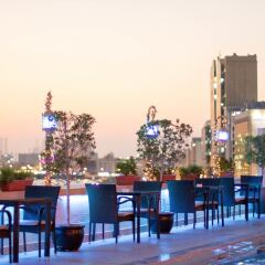 Carlton Tower Hotel Дубай бассейн фото 2