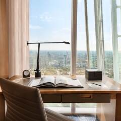 Shangri-La Hotel at The Shard, London удобства в номере фото 2