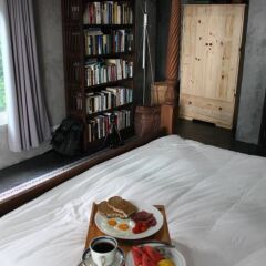 Отель The Other side Villas Ланта в номере
